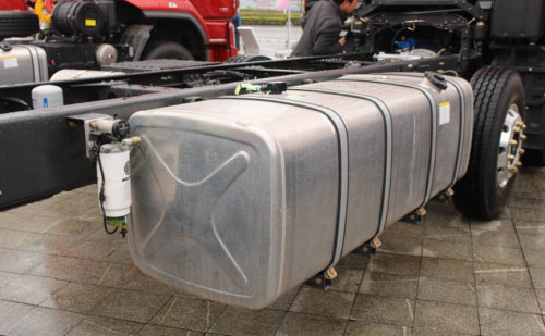 ߀ՄGͨɫ׃һ(yu)|(zh)ľGͨ܇(ch)Qʹc(din)