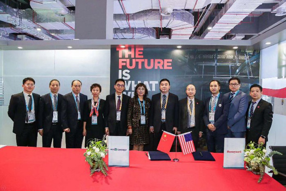 fcϺz_(d)ɑ(zhn)Ժ,ȫ¾W(wng)j(lu)؛\(yn)ƽ_B(ti)Ȧ