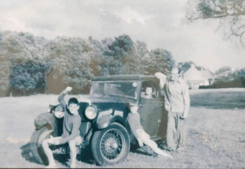 (ƬĔz1950,ƬElliot游ĸ̓λ