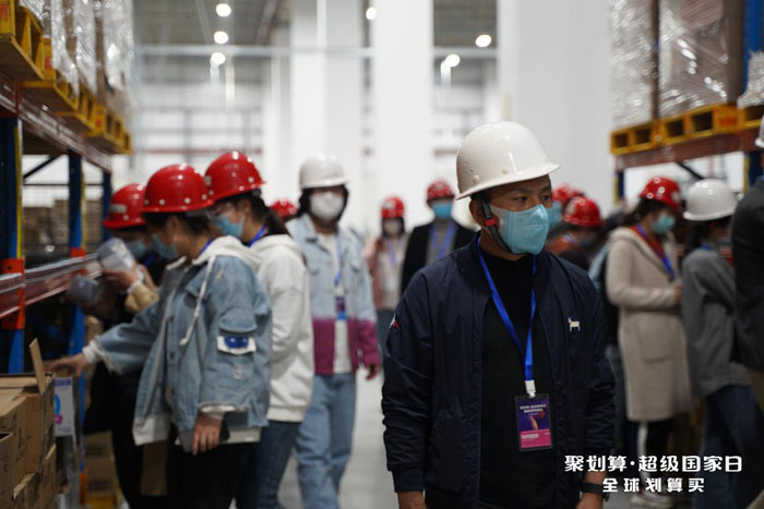 ֮µġ̷ۻġۄ㳬νoЇ衱